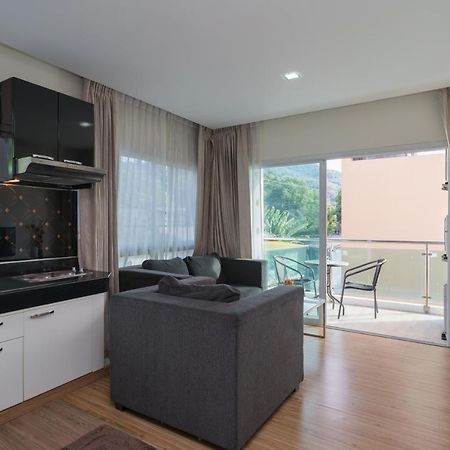 Goldstone Residency Patong , Phuket Apartment Bagian luar foto