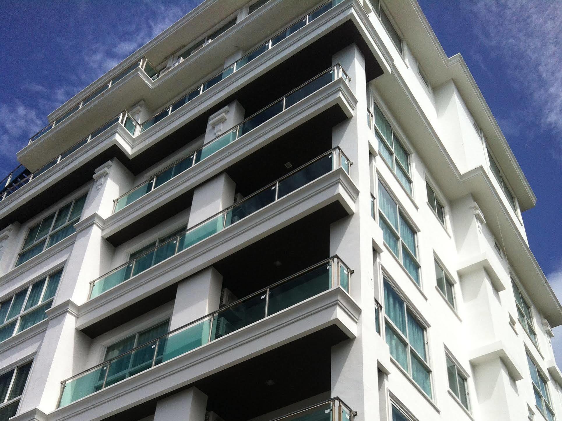 Goldstone Residency Patong , Phuket Apartment Bagian luar foto