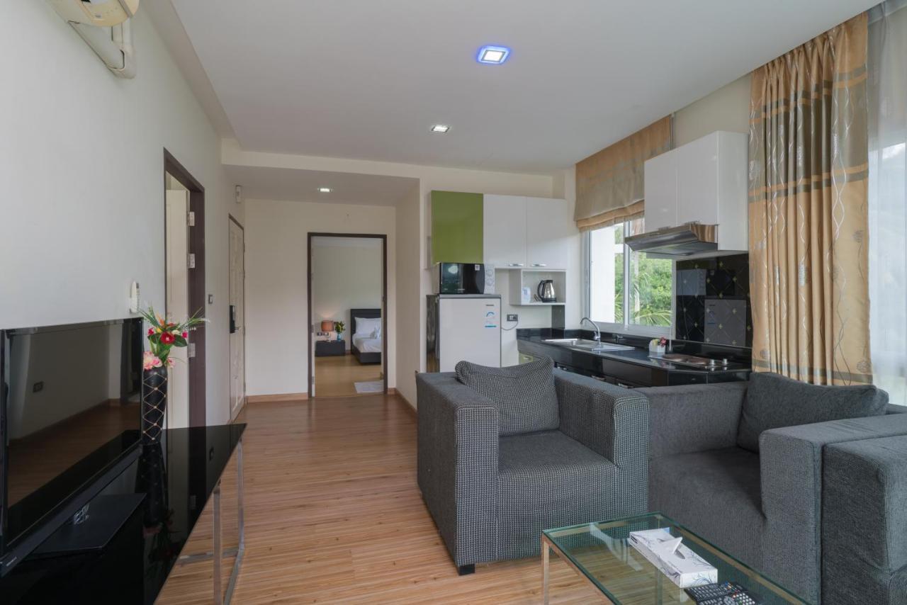 Goldstone Residency Patong , Phuket Apartment Bagian luar foto