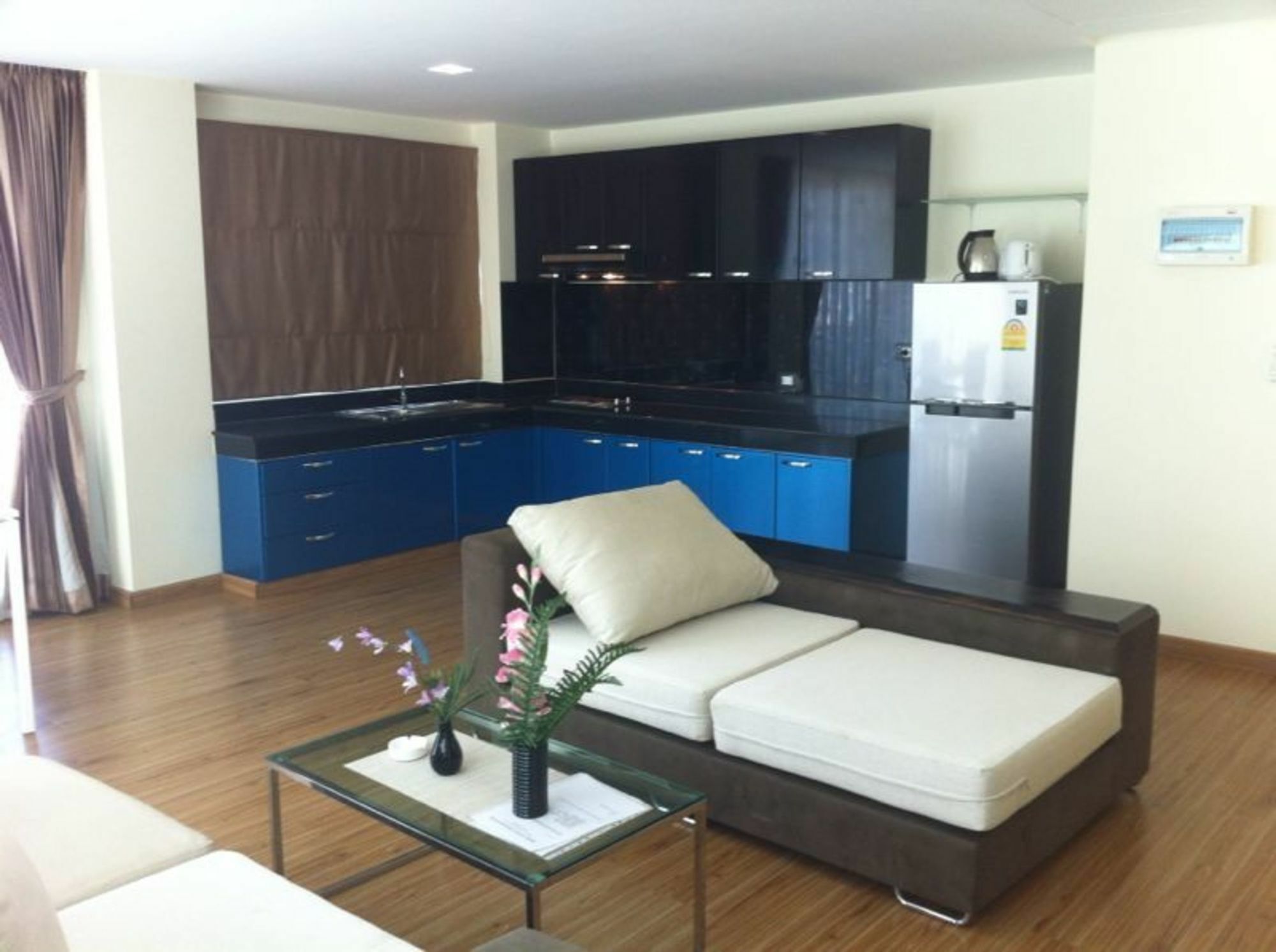 Goldstone Residency Patong , Phuket Apartment Bagian luar foto
