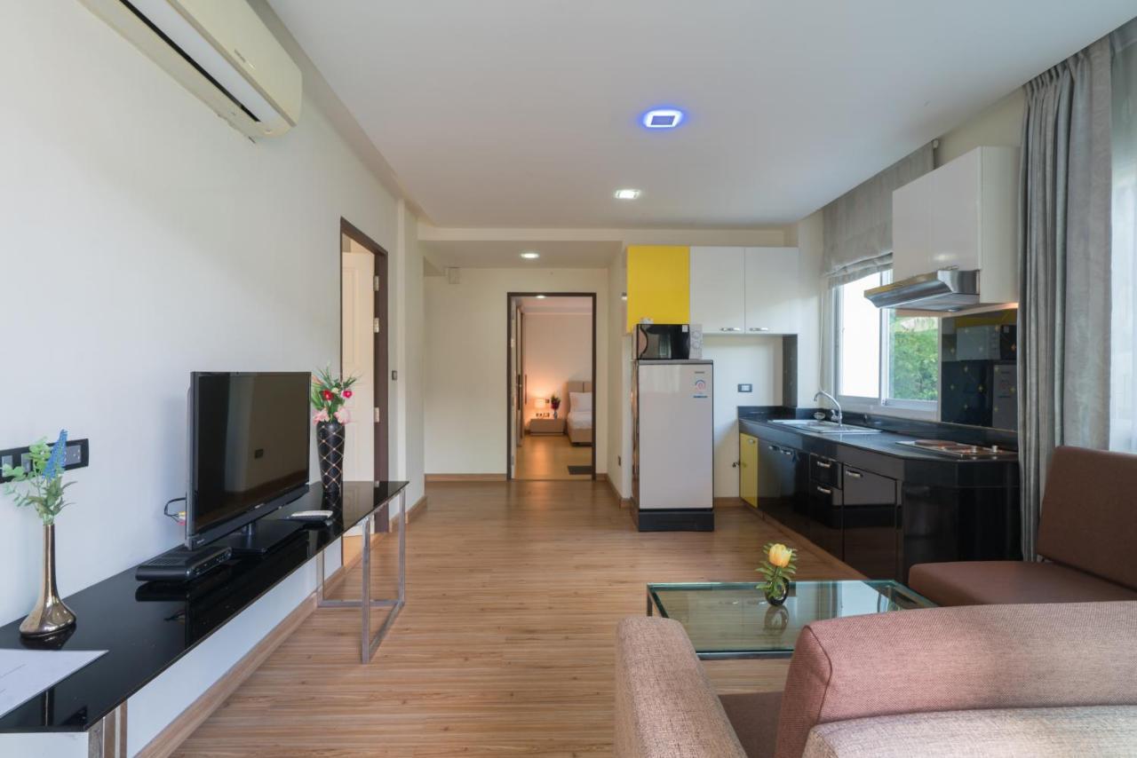 Goldstone Residency Patong , Phuket Apartment Bagian luar foto