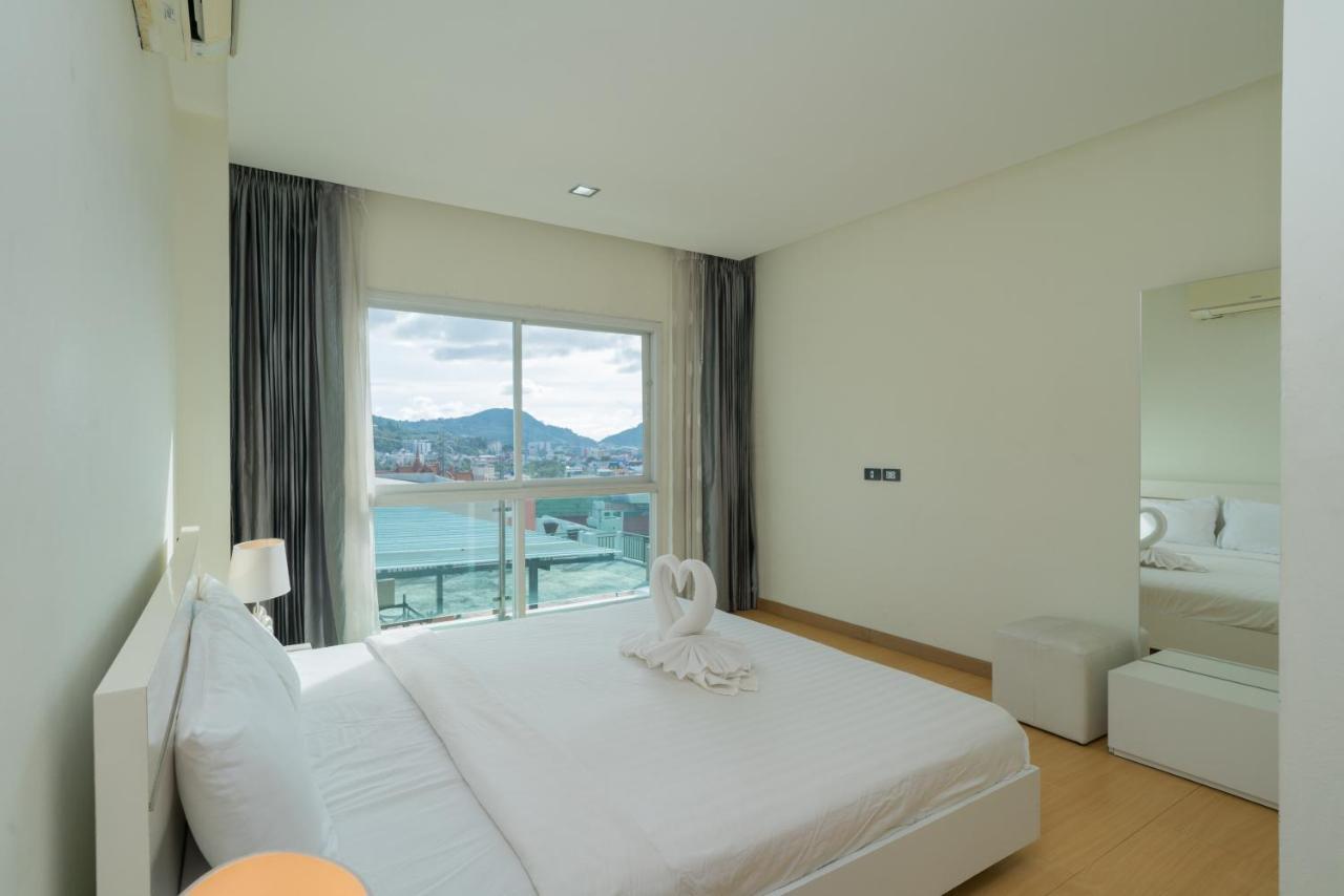 Goldstone Residency Patong , Phuket Apartment Bagian luar foto